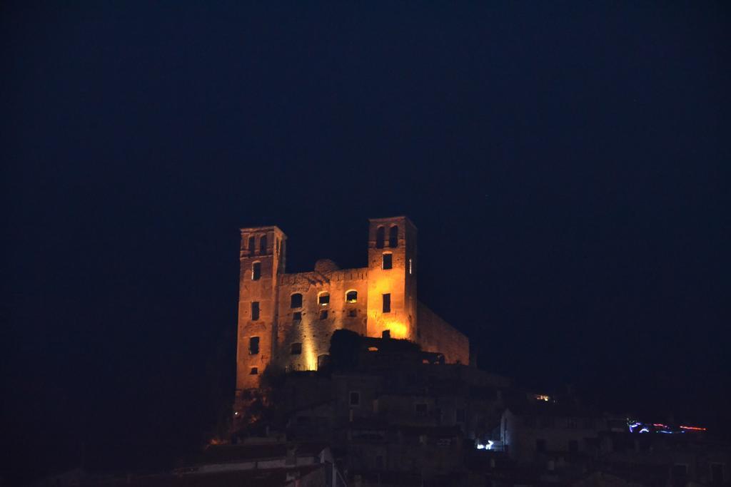 Al Ponte Vecchio Leilighet Dolceacqua Eksteriør bilde